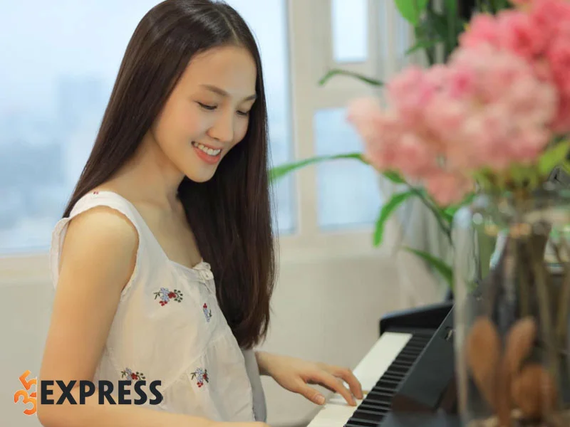 hanh-trinh-su-nghiep-cua-nu-ca-si-xinh-dep-thai-ngoc-bich-1-35express
