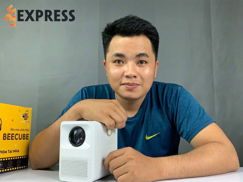 kien-review-co-duyen-bat-ngo-tro-thanh-tiktoker-dinh-dam-35express