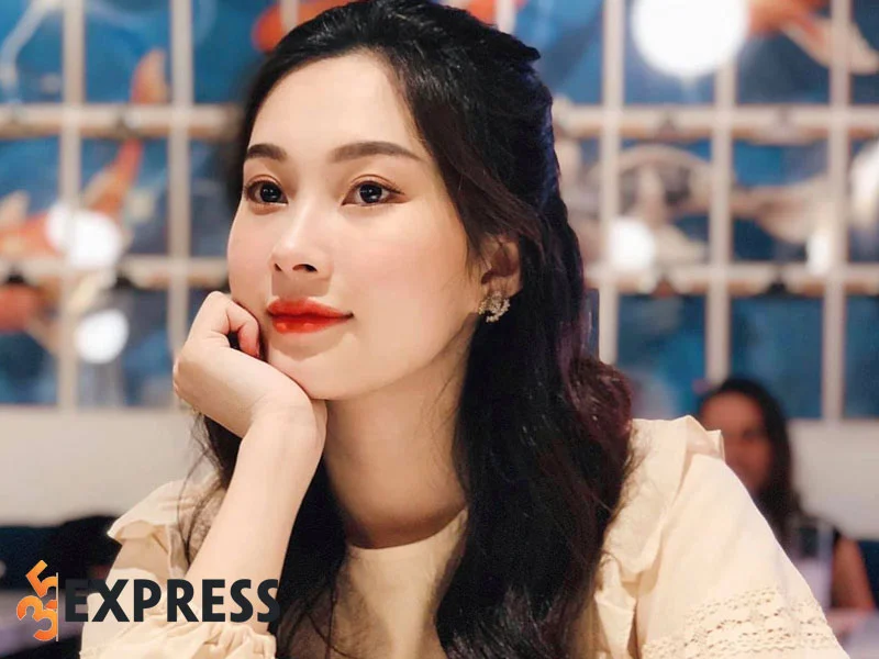 nhung-hinh-anh-xinh-dep-cua-hoa-hau-dang-thu-thao-4-35express