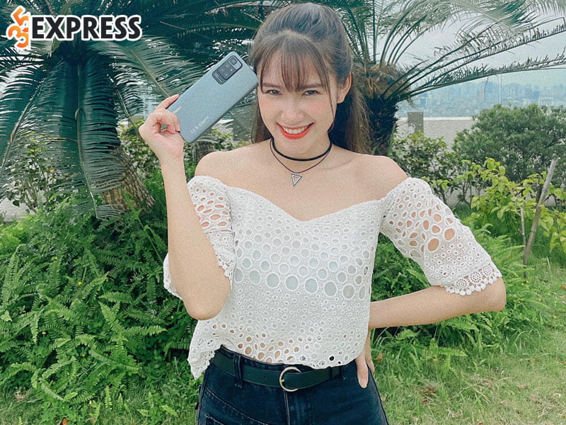 phuong-anh-payo-nu-reviewer-ve-cong-nghe-1-35express