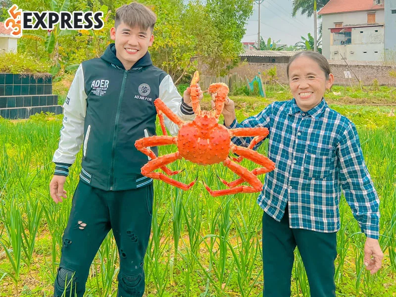 qua-trinh-lam-youtuber-cua-hung-vlog-35express