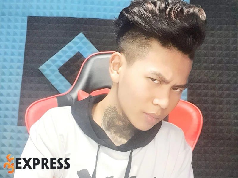 quan-he-tinh-cam-cua-youtuber-nam-lay-35express