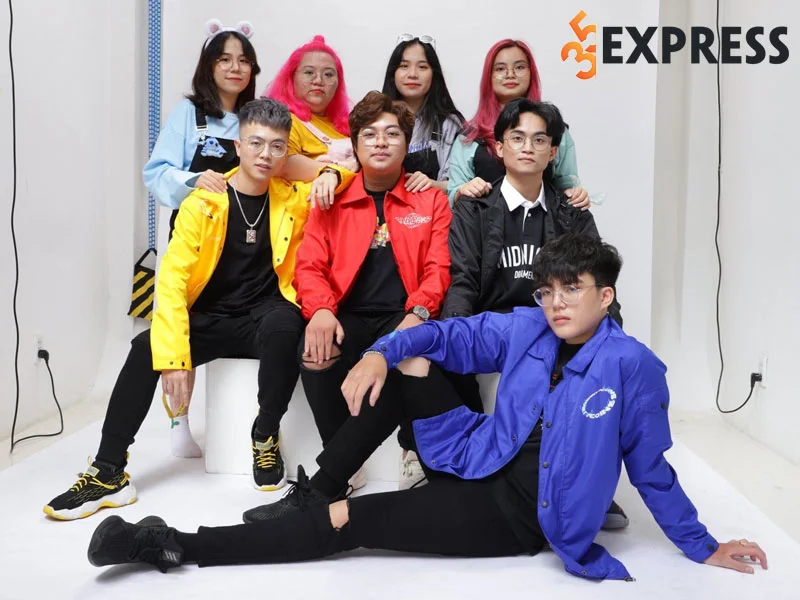 su-nghiep-cua-co-nang-streamer-meo-simmy-2-35express