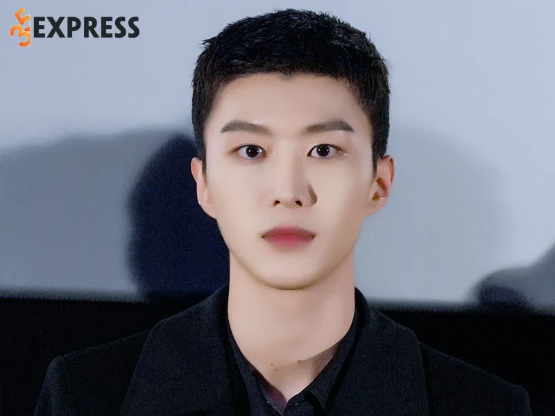 su-nghiep-cua-nam-ca-si-pham-thua-thua-1-35express
