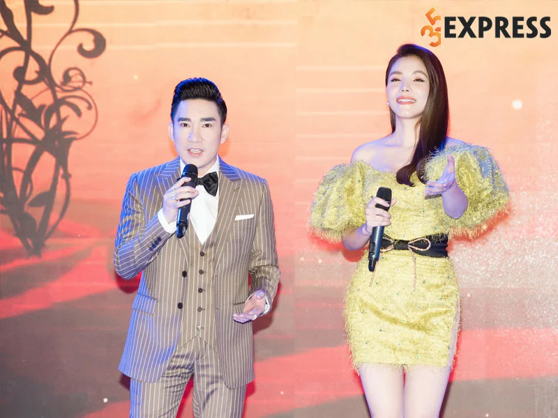 su-nghiep-thoi-ky-dinh-cao-cua-ca-si-kiwi-ngo-mai-trang-2-35express