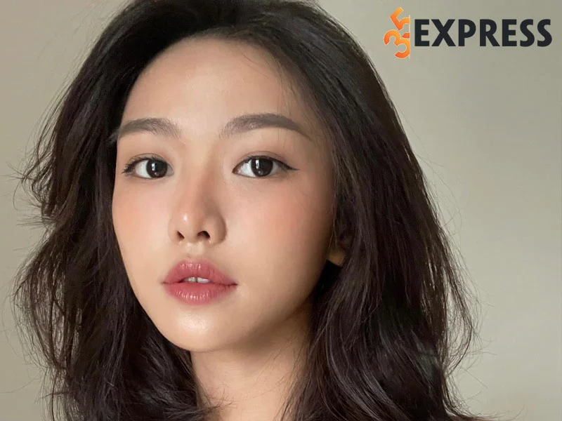 tieu-su-cua-tran-hoang-phuong-lan-35express