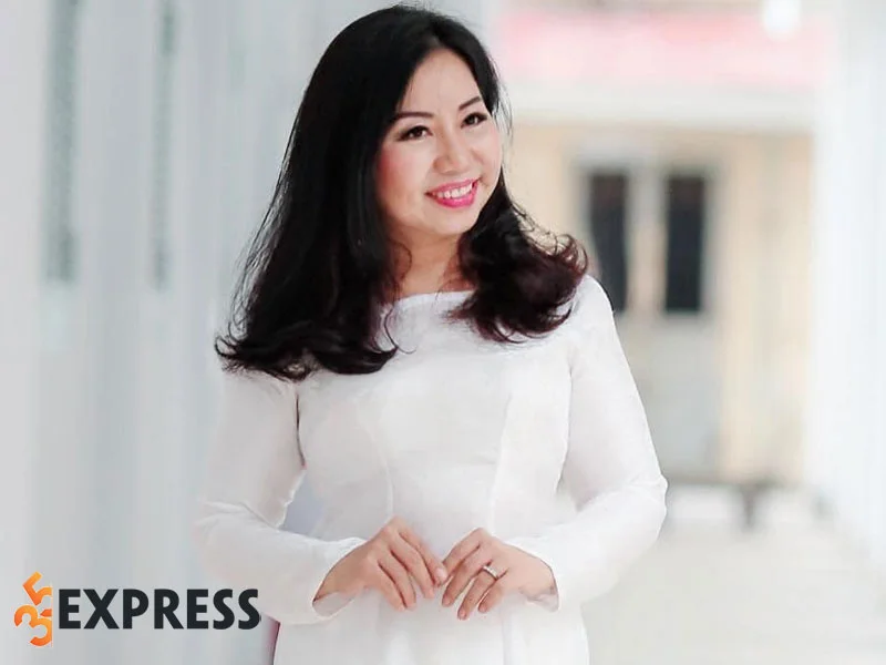 tieu-su-thong-tin-cua-to-thuy-diem-quyen-35express