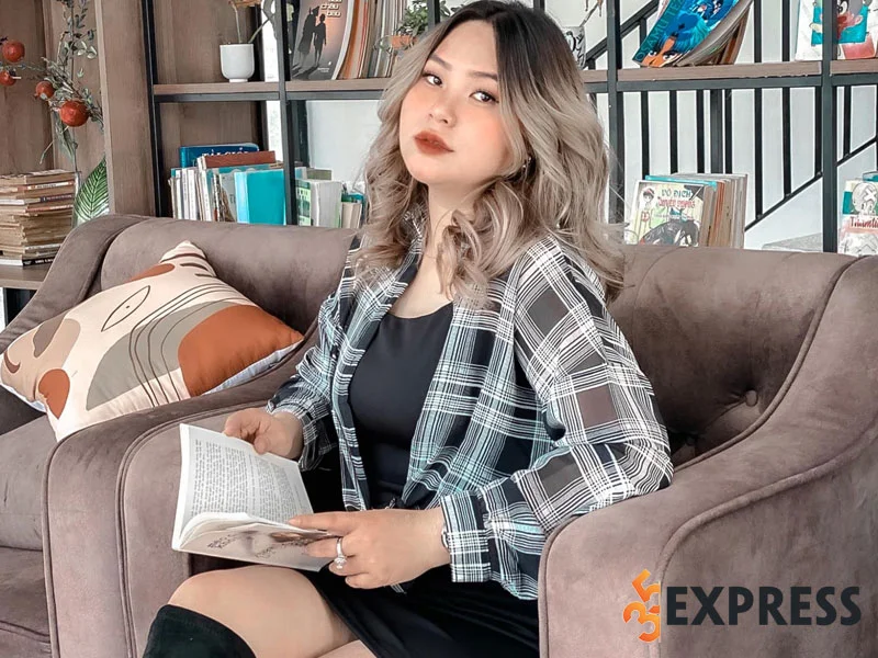 tiktoker-huynh-phung-hot-vlogger-hot-tiktok-voi-chat-rieng-35express