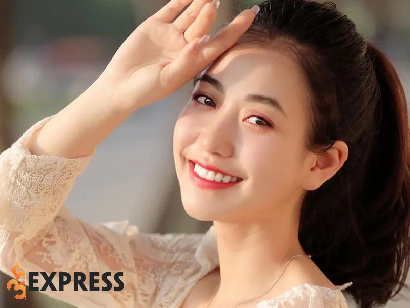 tom-tat-thong-tin-tieu-su-ly-lich-day-du-cua-kieu-trang-35express