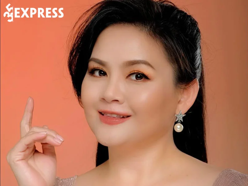 tom-tat-tieu-su-ly-lich-cua-trinh-trinh-35express