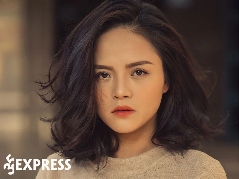 tom-tat-tieu-su-ly-lich-thong-tin-cua-thu-quynh-35express
