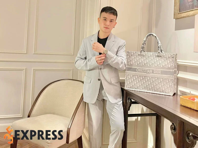 tom-tat-tieu-su-ly-lich-ve-vlogger-huynh-dang-thong-35express