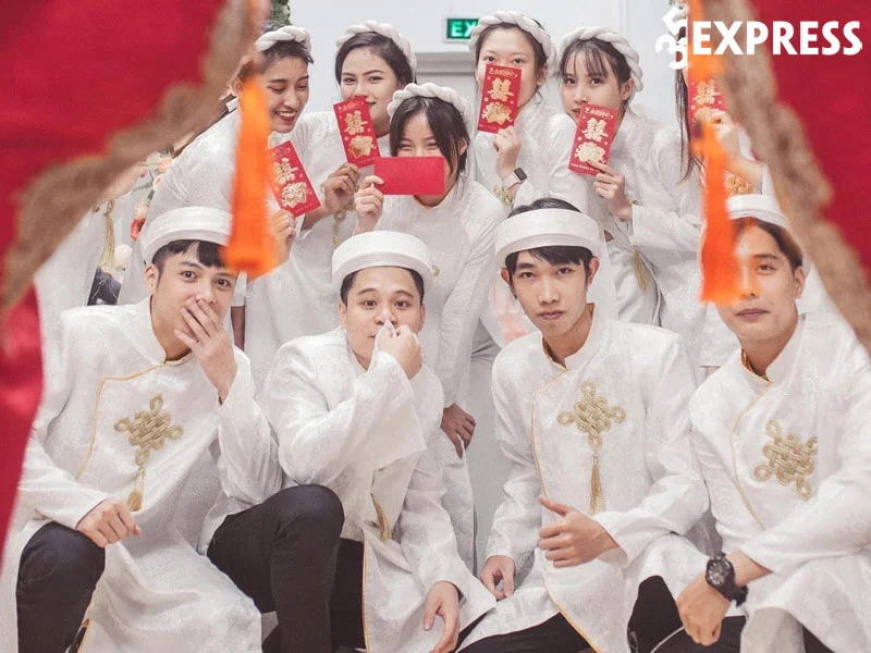 ao-dai-bung-qua-nam-35express