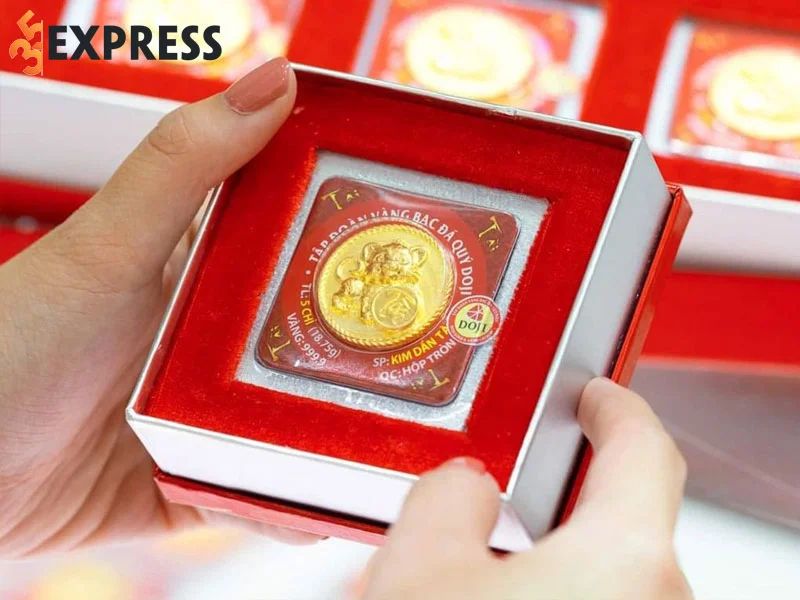 co-nen-mua-vang-trong-ngay-via-than-tai-35express