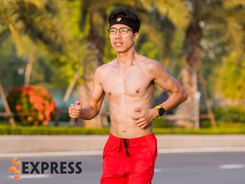doi-tu-cua-youtuber-dang-hnn-35express