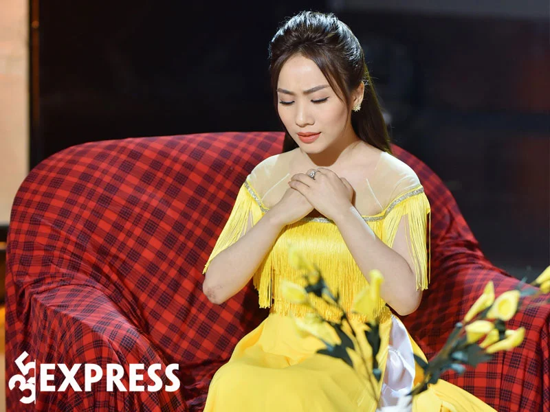 hanh-trinh-su-nghiep-cua-ca-si-ho-phuong-lien-35express
