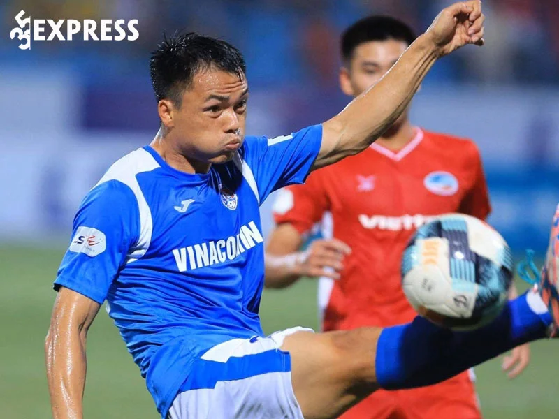 hanh-trinh-su-nghiep-cua-cau-thu-nguyen-van-viet-1-35express