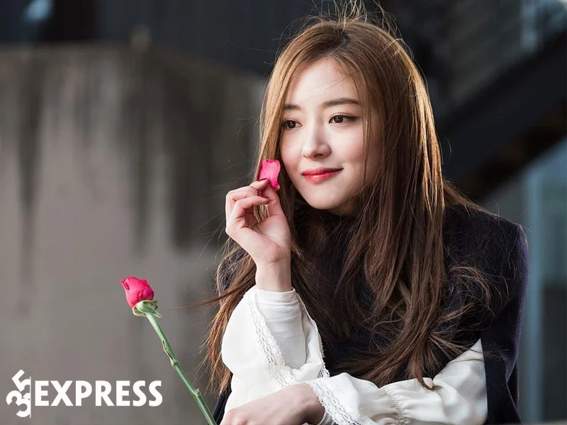 hanh-trinh-su-nghiep-cua-dien-vien-lee-se-young-2-35express