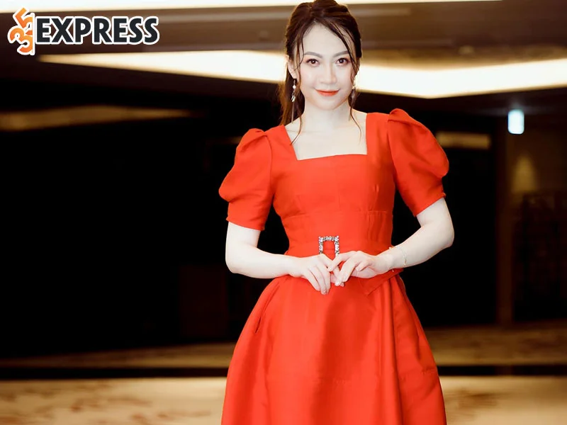 hanh-trinh-su-nghiep-cua-hot-girl-ngan-lee-1-35express