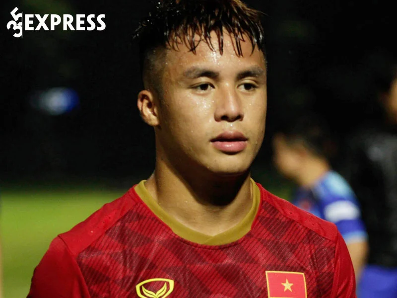hanh-trinh-su-nghiep-cua-tien-ve-nguyen-trong-long-35express