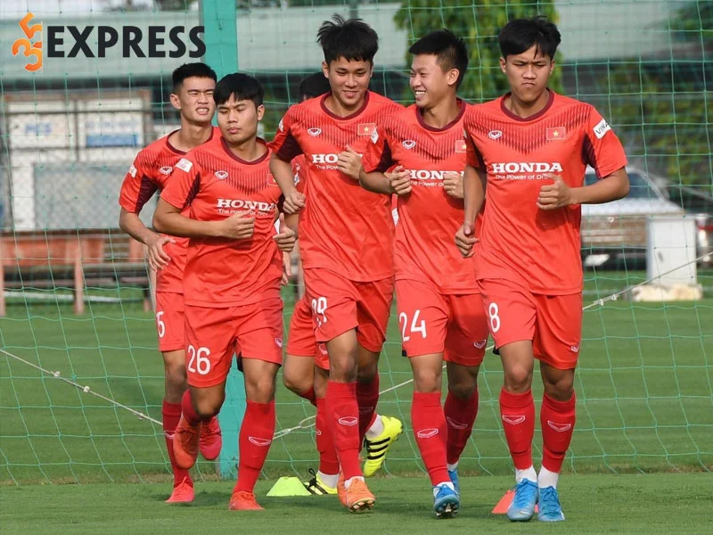 hanh-trinh-su-nghiep-cua-tien-ve-tran-bao-toan-2-35express
