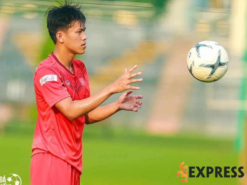 hanh-trinh-su-nghiep-cua-tien-ve-tran-bao-toan-3-35express