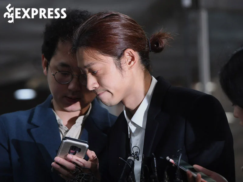 jung-joon-young-cuoc-song-cua-ke-bien-thai-duoi-vo-boc-ngoi-sao-2-35express