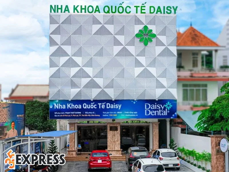 ly-do-nen-chon-boc-rang-su-tai-nha-khoa-quoc-te-daisy-35express