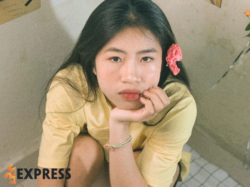 ngam-nhan-sac-nhu-hotgirl-cua-cau-thu-thanh-nha-1-35express