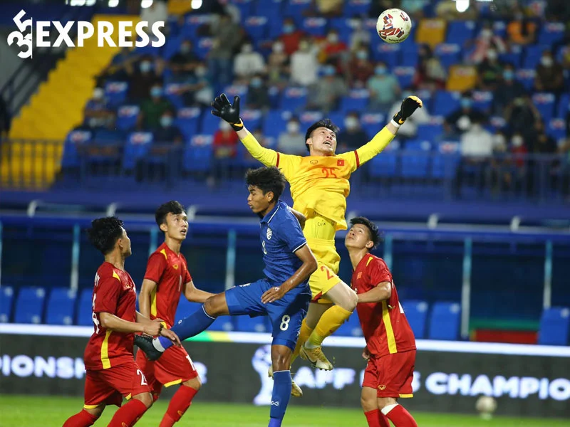 nguoi-hung-xuan-hoang-nhiem-covid-19-viet-nam-chi-con-mot-thu-mon-o-ban-ket-35express
