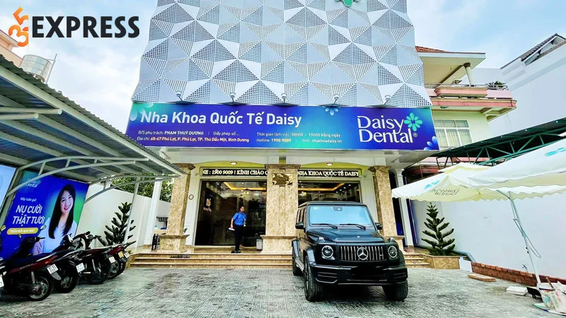 nha-khoa-quoc-te-daisy-dia-chi-boc-rang-su-tham-my-uy-tin-chat-luong-35express
