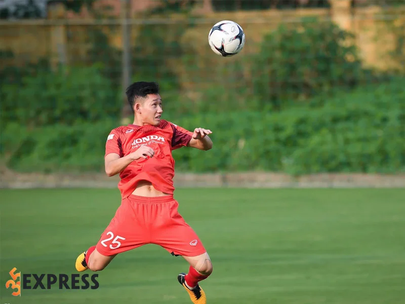 phong-cach-thi-dau-cua-chang-tien-ve-tre-hai-long-1-35express