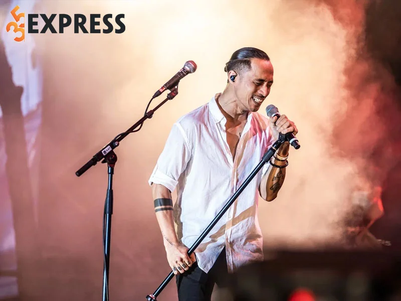 su-nghiep-am-nhac-cua-rocker-pham-anh-khoa-1-35express