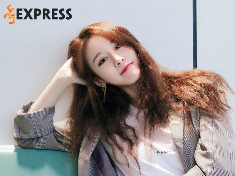 su-nghiep-cua-park-ji-yeon-2-35express
