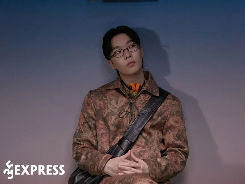 thanh-vien-cua-nhom-nhac-akmu-lee-chan-hyuk-35express