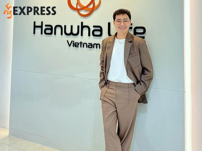 thay-beo-u40-trieu-view-voi-nhung-bai-giang-bat-trend-lan-toa-nang-luong-tich-cuc-35express