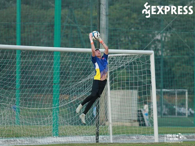 thu-mon-quan-van-chuan-tao-dau-an-sau-hai-tran-giao-huu-cua-u23-viet-nam-1-35express