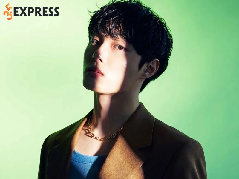 tom-tat-tieu-su-ly-lich-ve-dien-vien-yoon-chan-young-35express