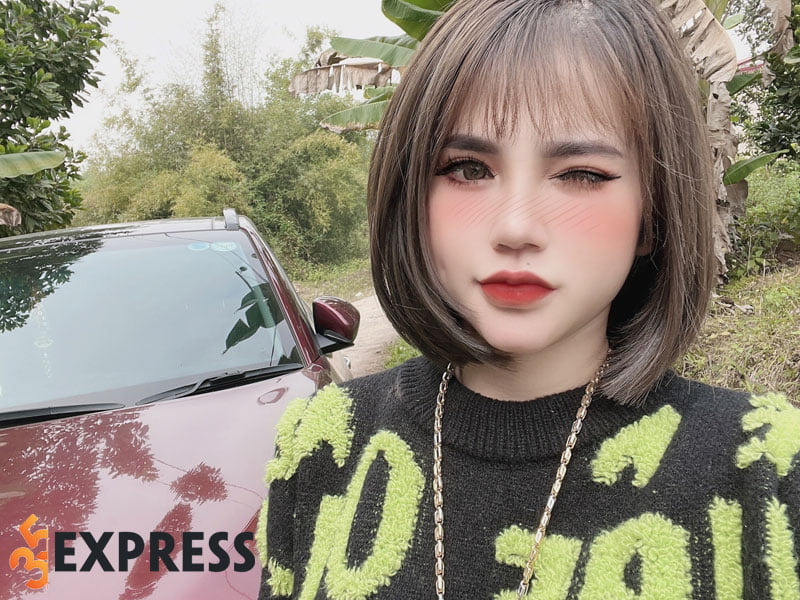 tom-tat-tieu-su-thong-tin-ly-lich-cua-phuong-mazda-35express
