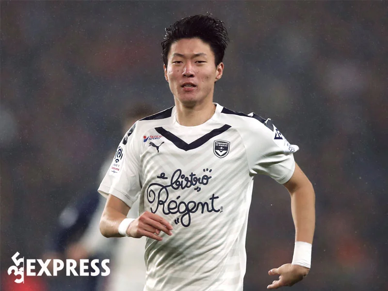 tong-quan-su-nghiep-cua-cau-thu-hwang-ui-jo-1-35express