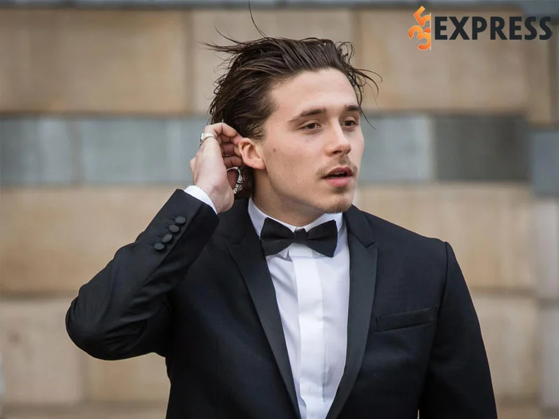 brooklyn-beckham-duoc-bo-me-ho-tro-het-minh-nhung-van-bat-tai-1-35express