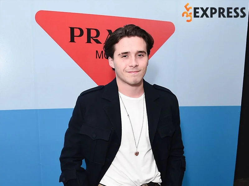 brooklyn-beckham-duoc-bo-me-ho-tro-het-minh-nhung-van-bat-tai-2-35express