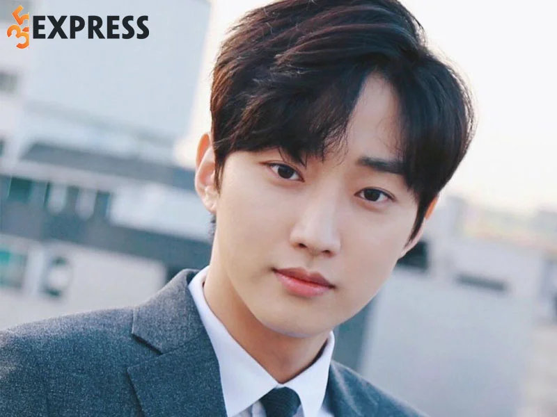 ca-si-jung-jin-young-la-ai-1-35express