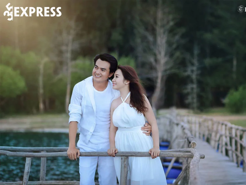 cao-minh-dat-ket-hon-nam-41-tuoi-va-cuoc-song-hon-nhan-hanh-phuc-1-35express
