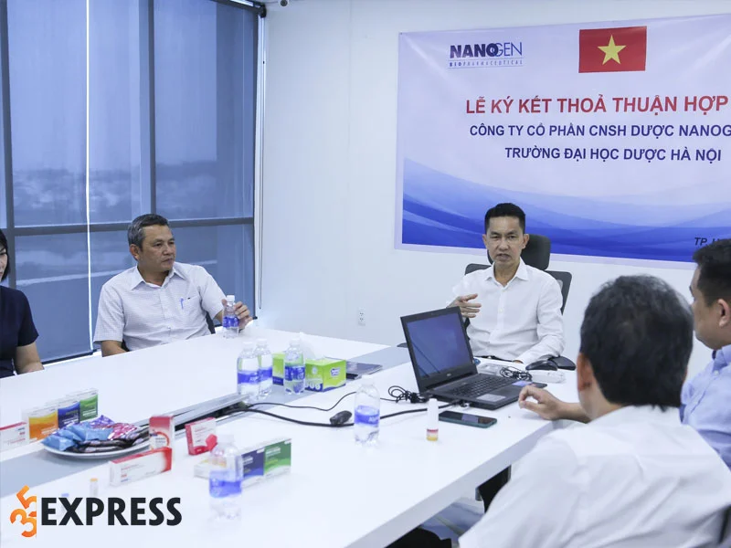 ceo-ho-nhan-nguoi-anh-nuong-tua-cua-hien-ho-giau-co-co-nao-35express