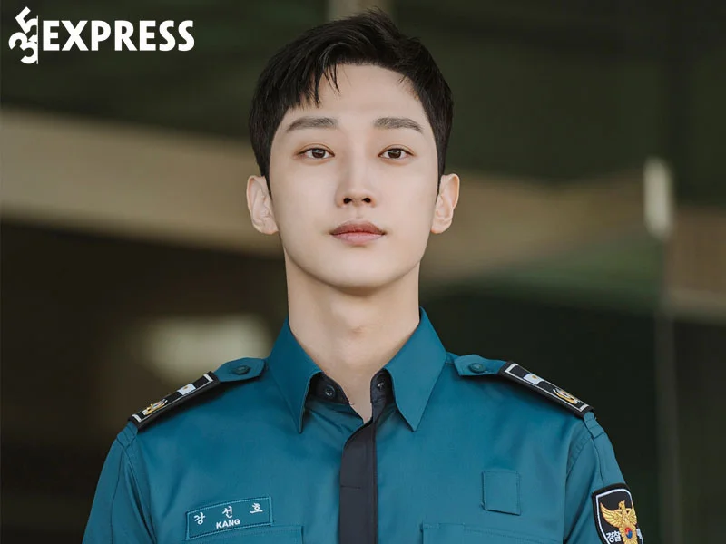 chang-trai-tai-nang-jung-jin-young-va-su-nghiep-dien-xuat-1-35express