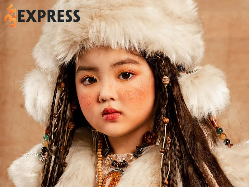 cuoc-song-hien-tai-sau-anh-hao-quang-cua-mau-nhi-cherry-an-nhien-35express