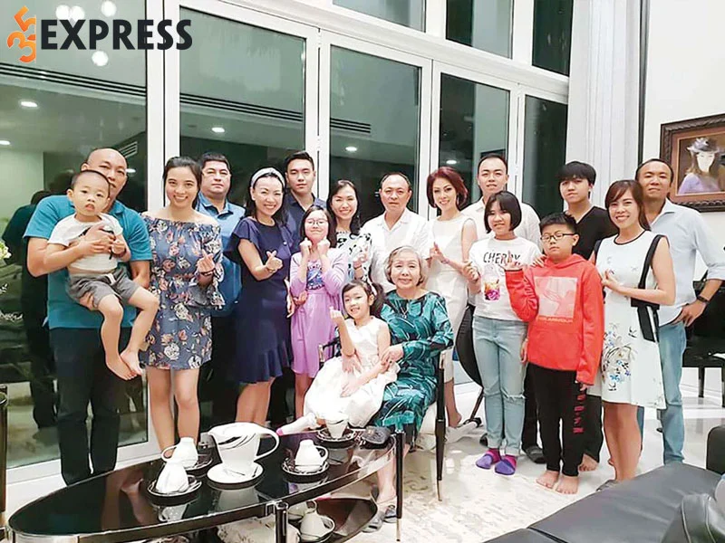 danh-tinh-5-nguoi-con-quyen-luc-cua-ba-nguyen-thi-son-1-35express