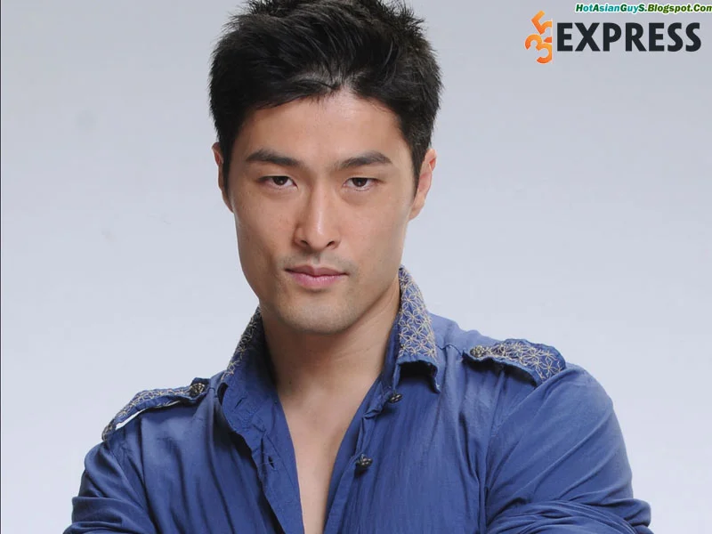 dien-vien-johnny-tri-nguyen-la-ai-1-35express