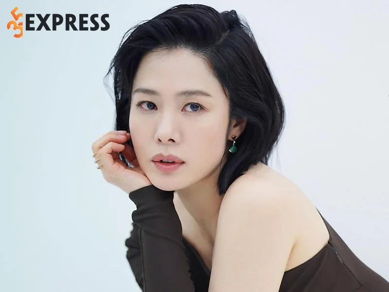 doi-tu-cua-nu-than-man-anh-kim-hyun-joo-1-35express